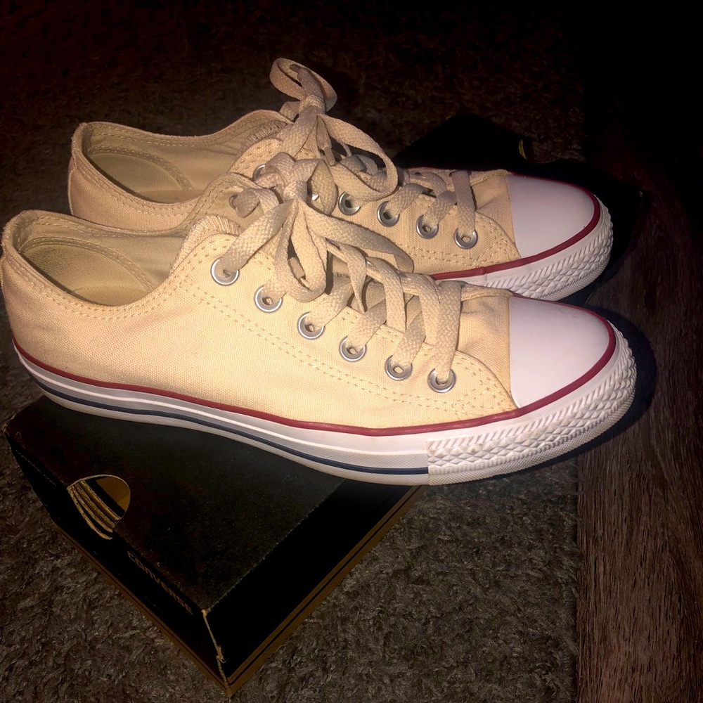 🎊FINAL PRICE🎊Converse Chuck Taylor All Star Classic Natural Ivory size 8